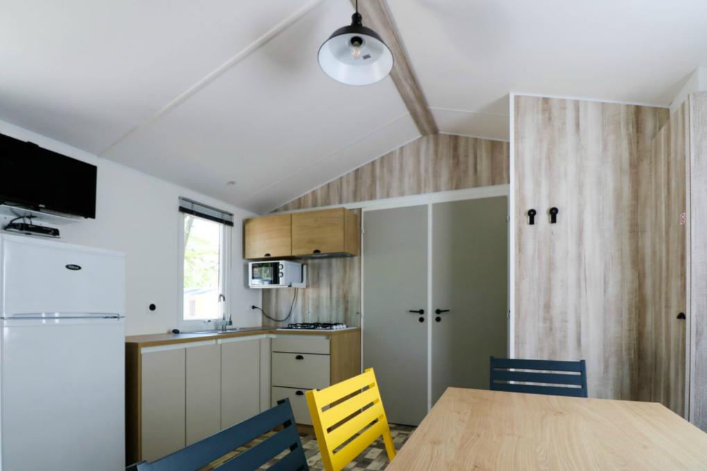 cuisine-salon-mobil-home-bermude-trio-2-