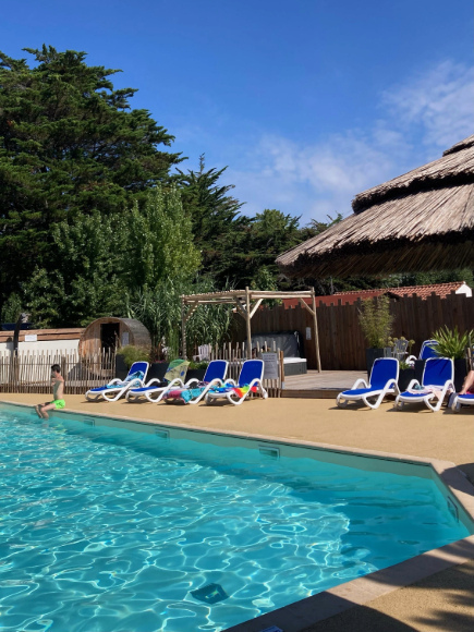 piscine-camping-la-conge