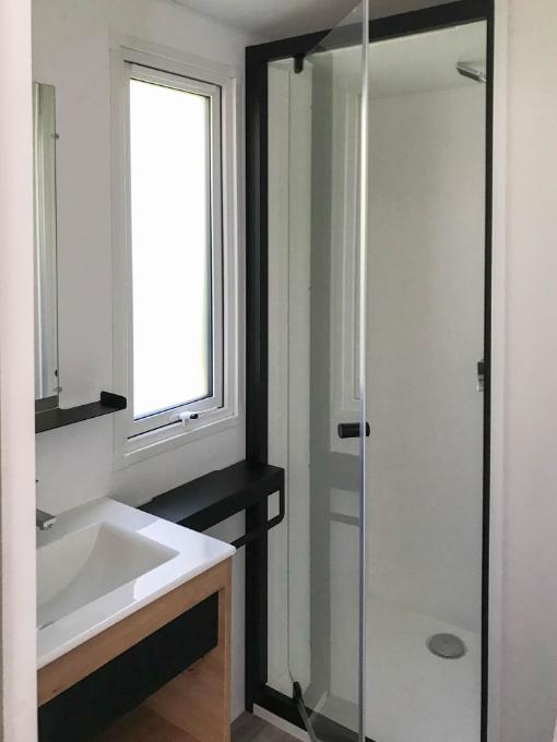 salle-bain-mobil-home-bermudes-duo-modulo
