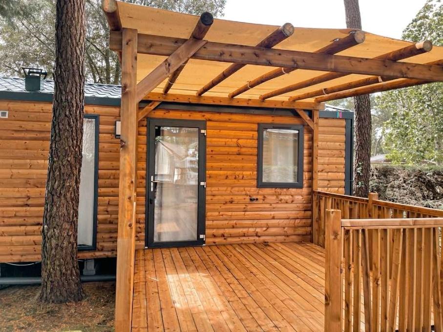 terrasse-entree-mobil-home-modulo-duo-bois